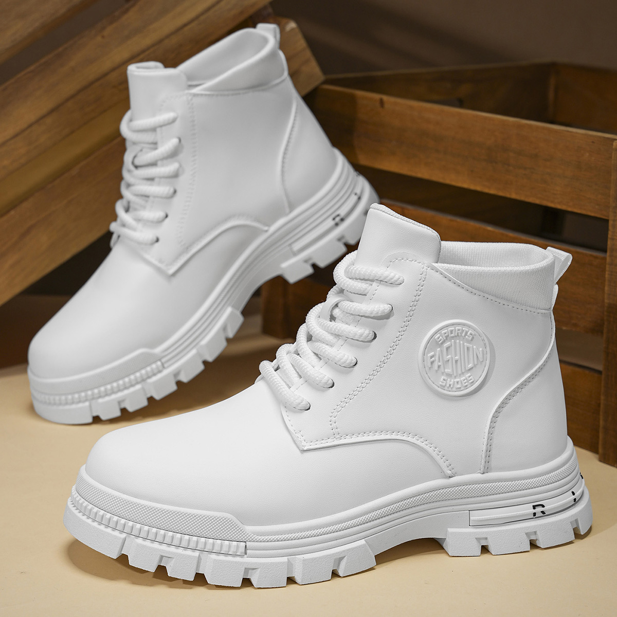 Men Shoes Trends - Stivali da moto bianchi per tutte