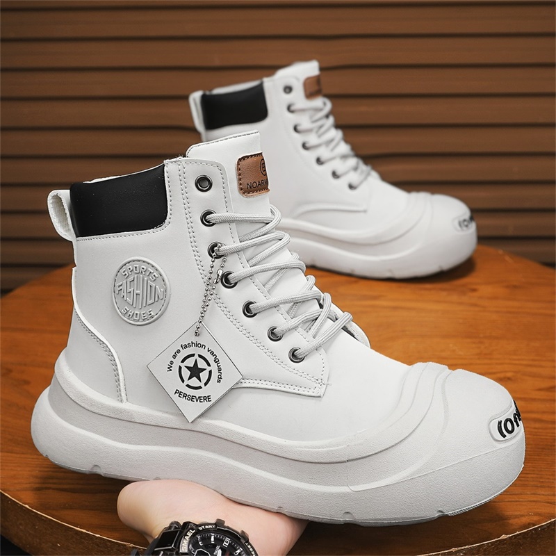 Pantaloncini Stivaletti Scarpe - Men Shoes Trends recensione e prezzo