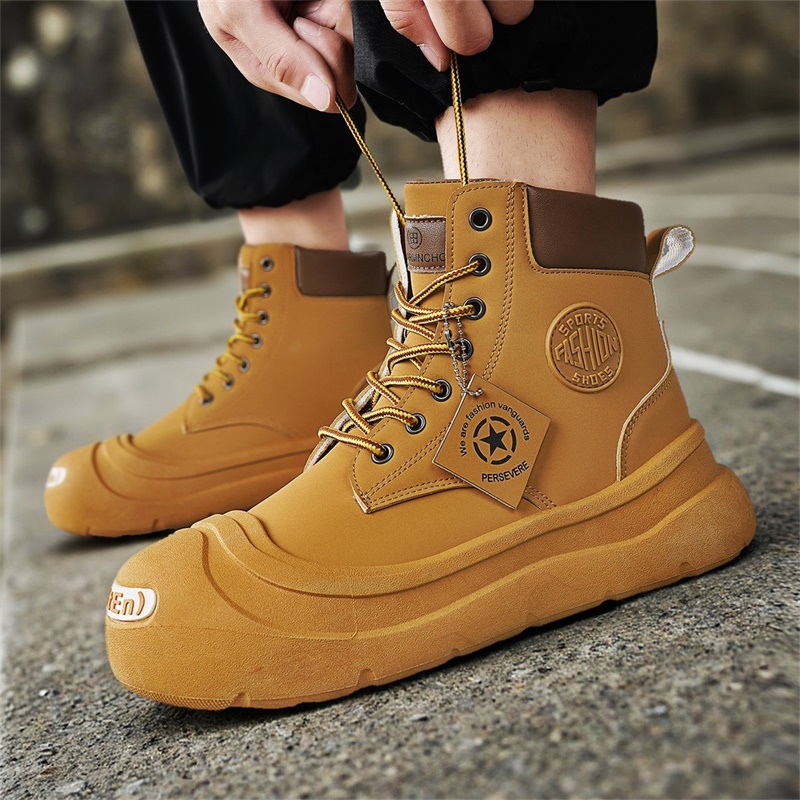 Pantaloncini Stivaletti Scarpe - Men Shoes Trends recensione e prezzo